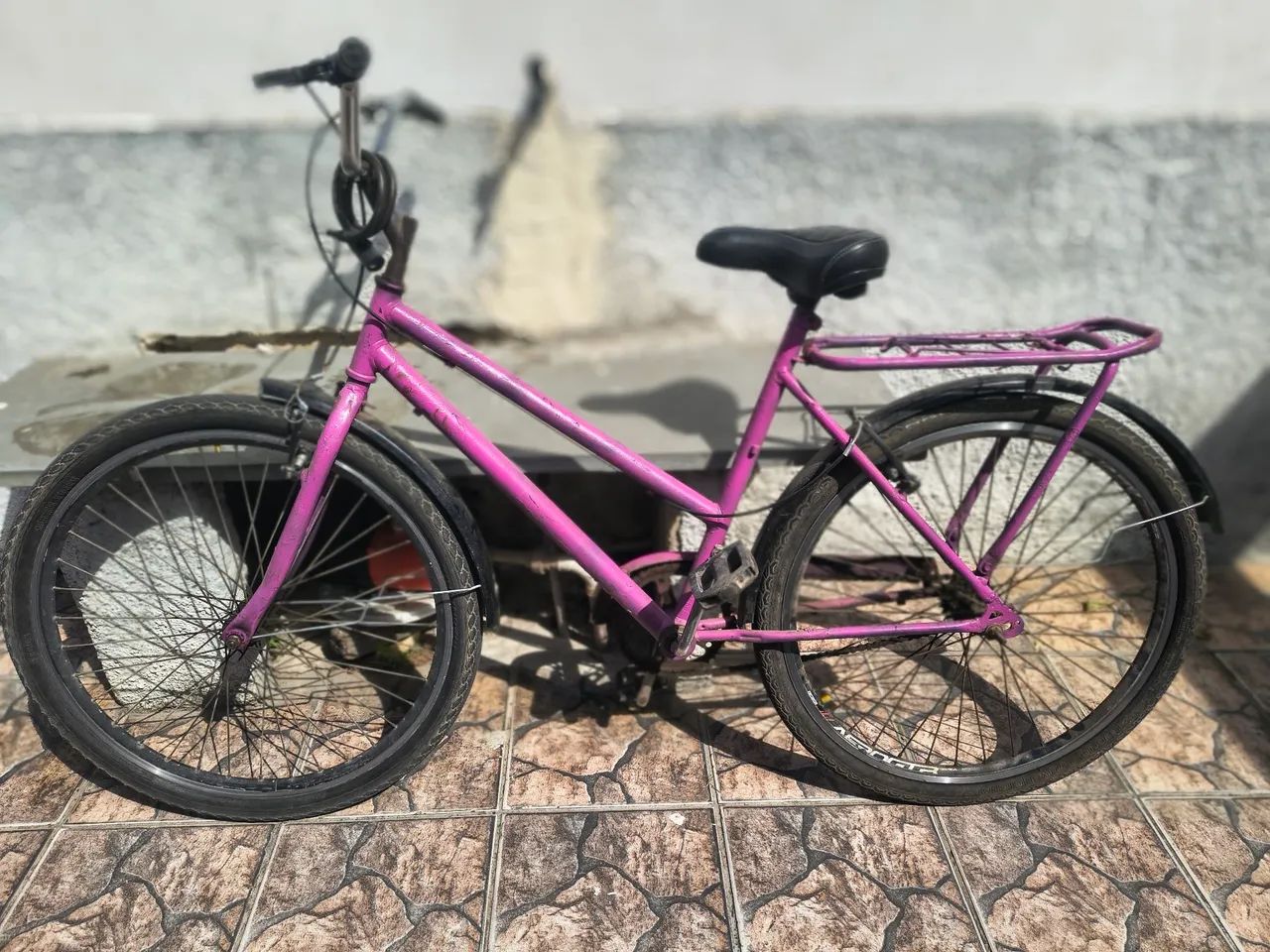 Vendendo bicicleta 