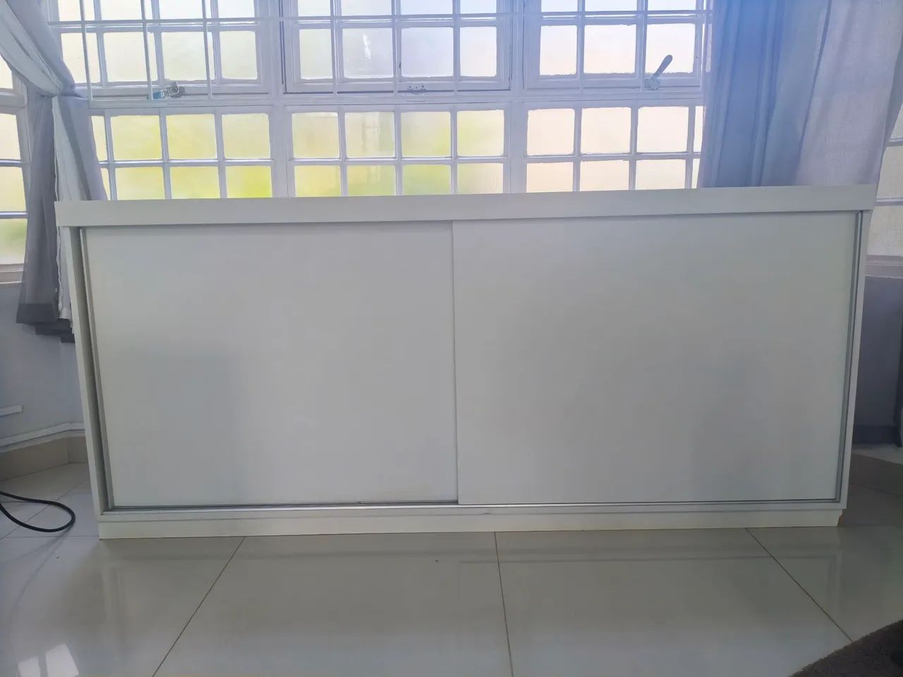 Aparador multiuso 