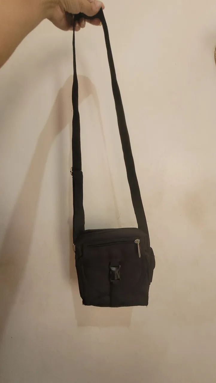 Bolsa preta pequena