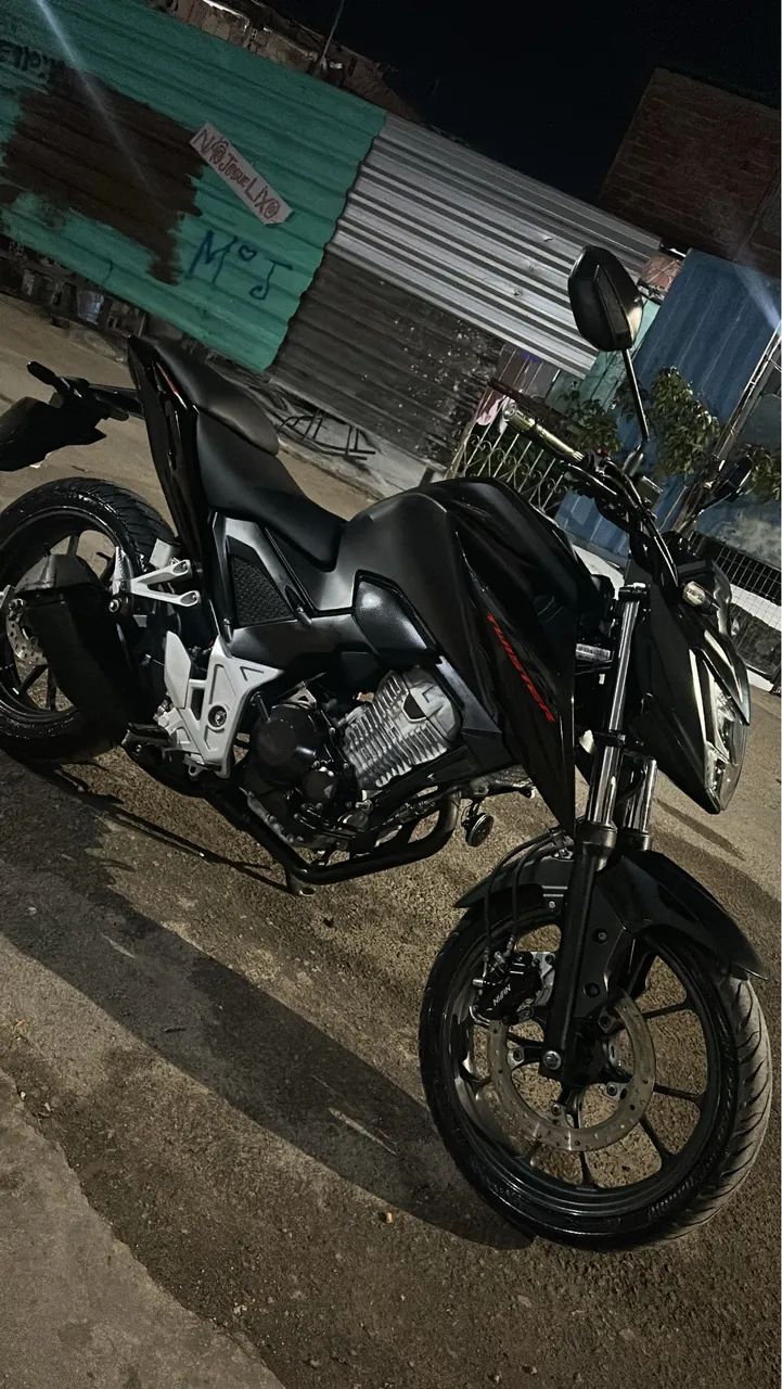 CB 300f 2023