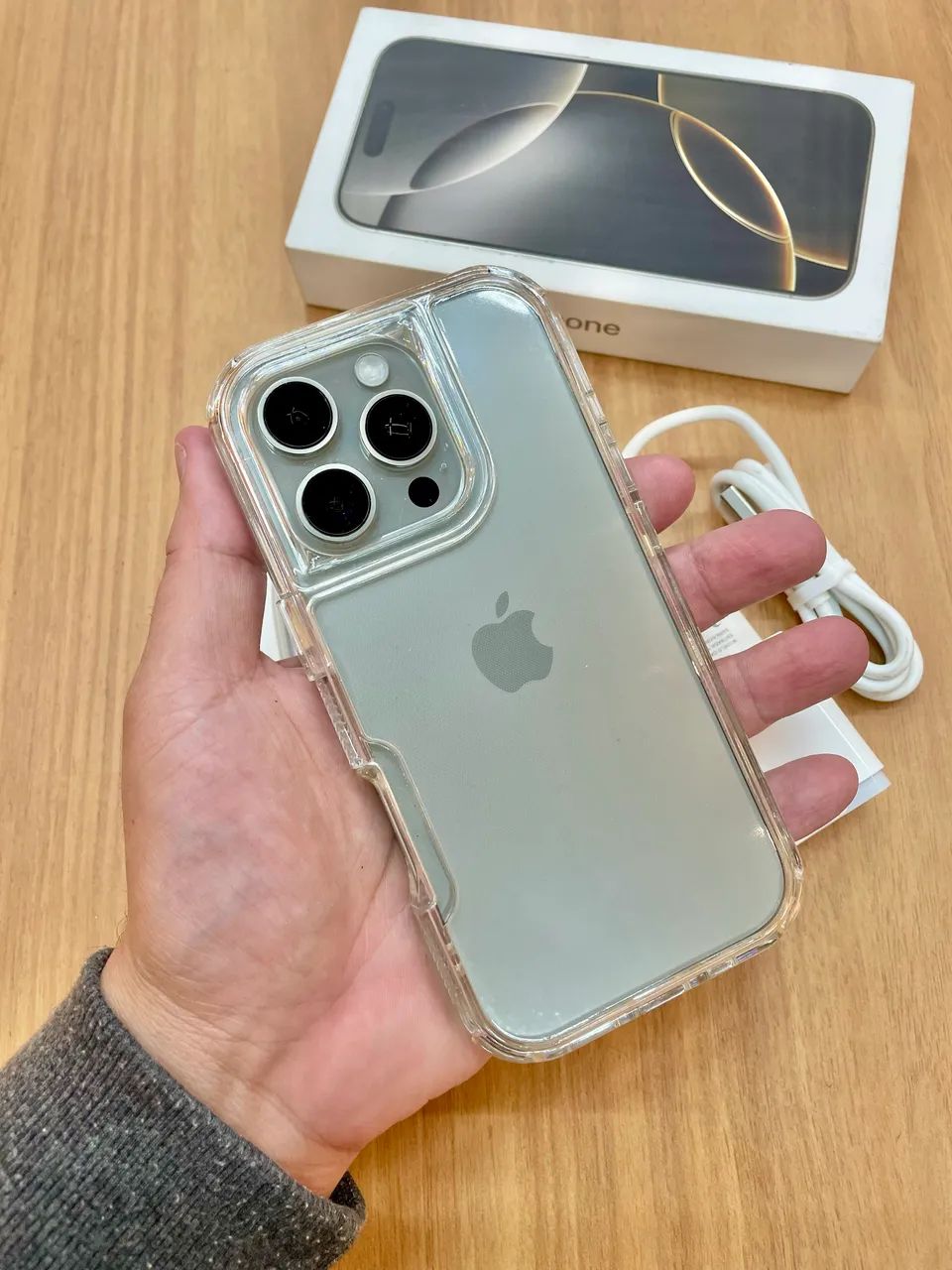 iPhone 16 PRO 