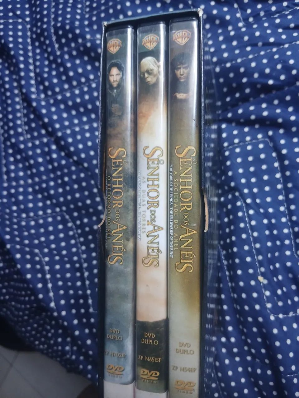 Box com os filmes dos senhor dos anéis  - Foto 2