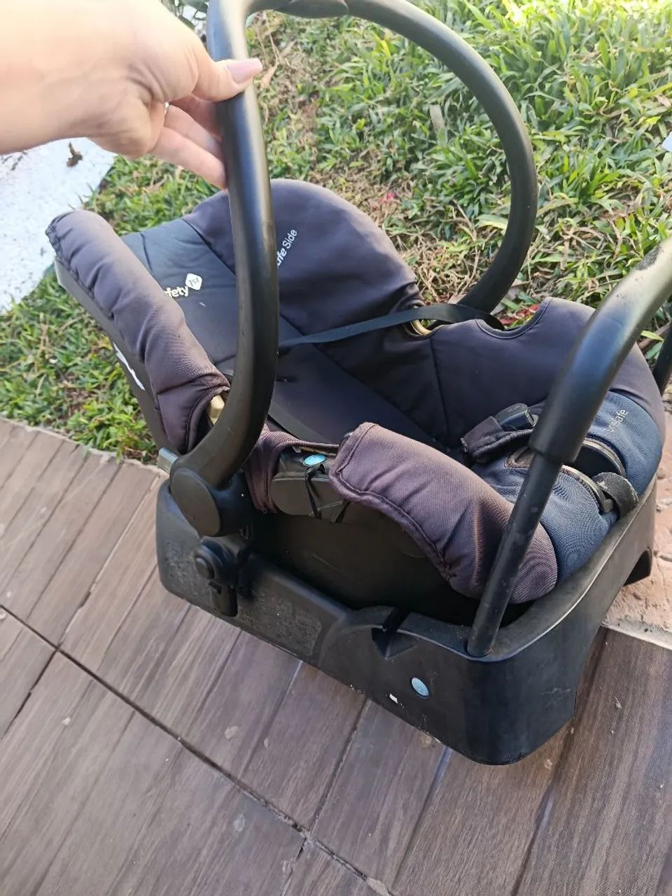 Bebe conforto com base 