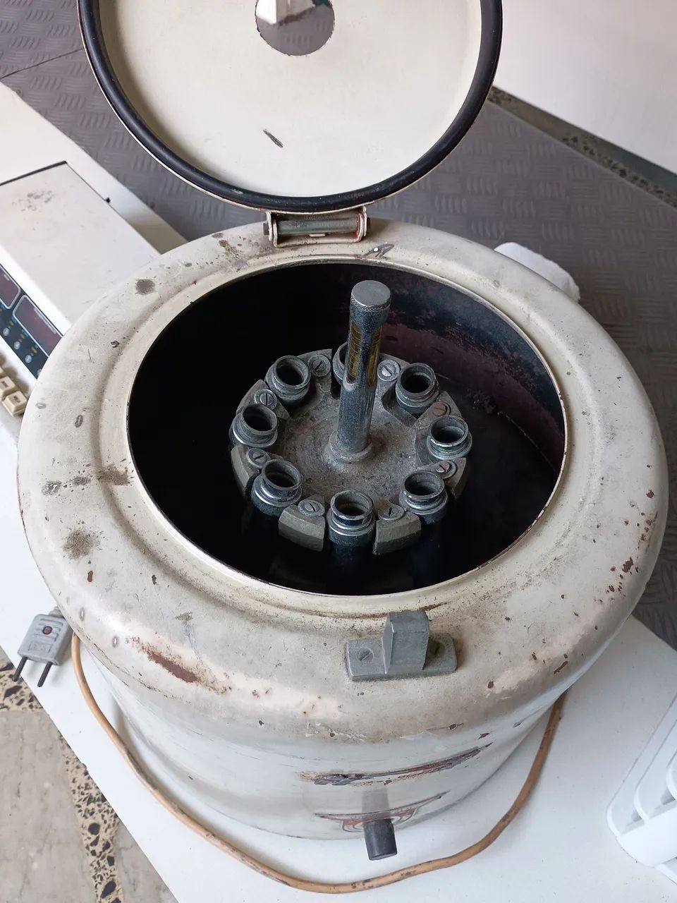  Centrifuga funcionado  - Foto 2