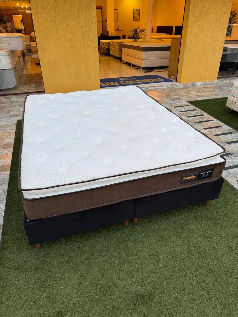 Cama box Queen seminova top - ENTREGA GRÁTIS  - Foto 3