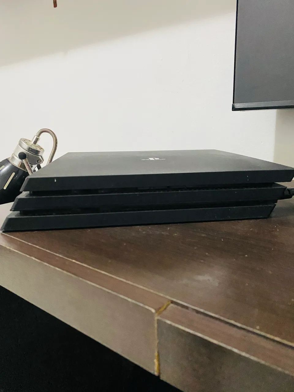 PS4 PRO 1 TB - Foto 5