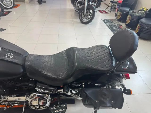 Harley Davidson Dyna Super Glide Custom 2011 - Foto 3