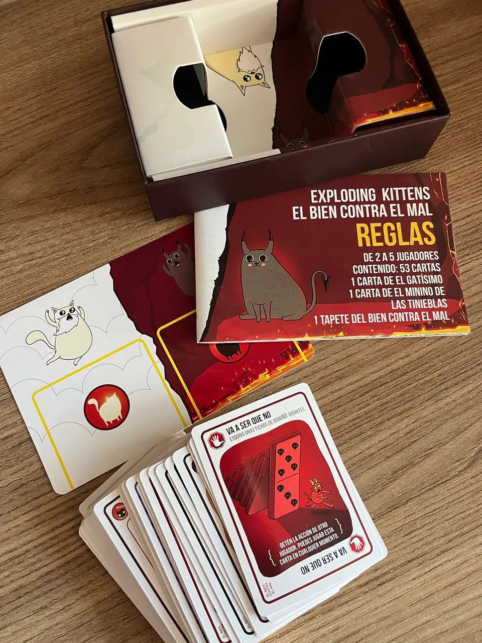 Exploding Kittens - Bem vs Mal - Foto 2