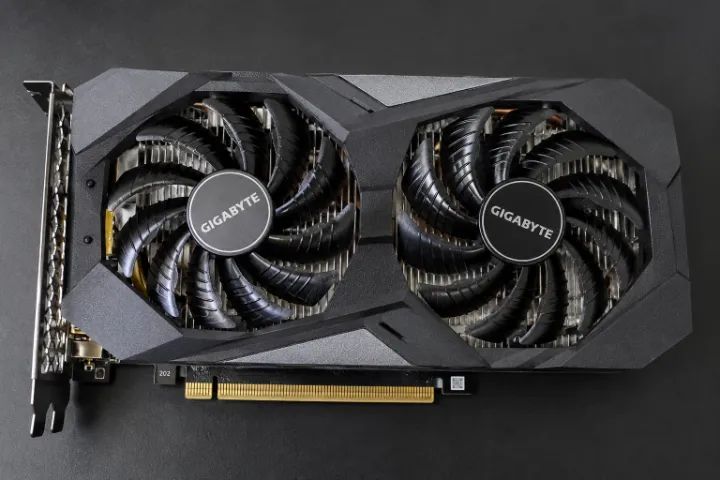 RTX 3050 Windforce OC 6GB GDDR6 96-bit - GIGABYTE - SEMINOVA - COM CAIXA