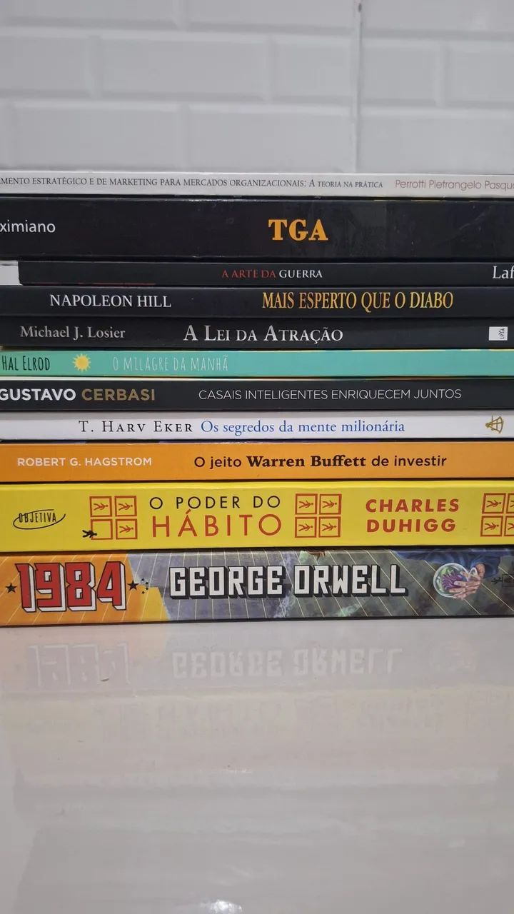 Box de livros de finanças 