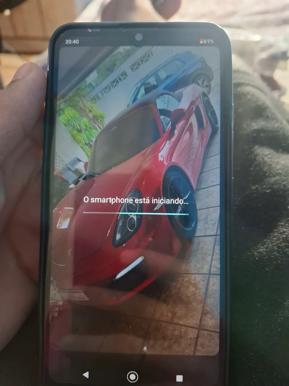 LG k22 bem conservado somente tela com um trincado e lado esquerdo não está dando touch - Foto 3