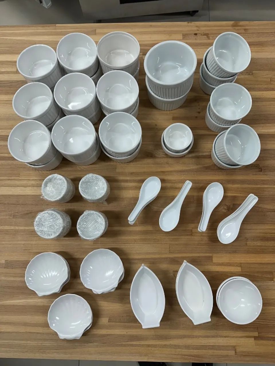 Lote de louças e ramequins para buffet e serviço - Foto 2