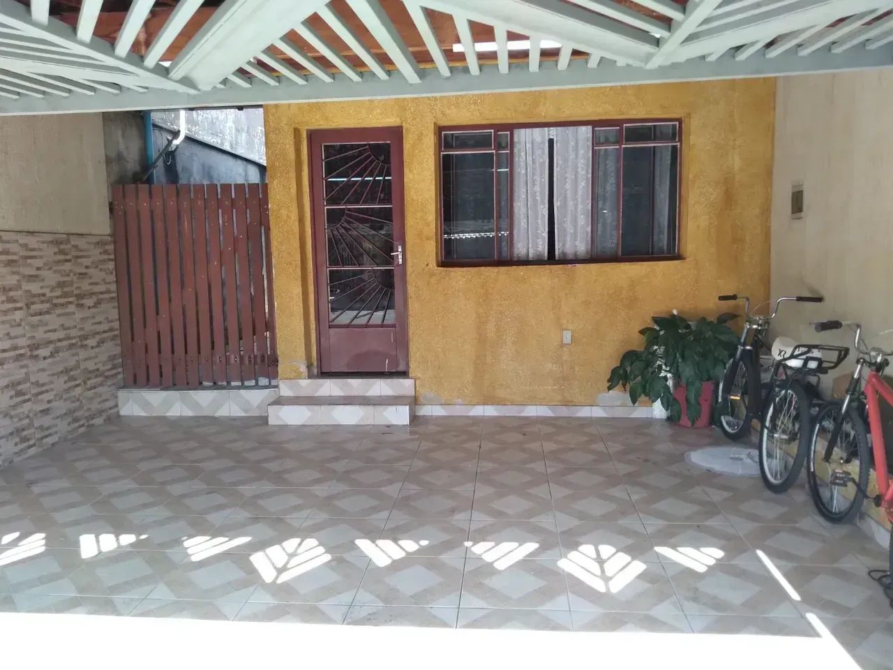 CASA COM EDÍCULA VENDA NO PARQUE MODELO- AMPARO-SP