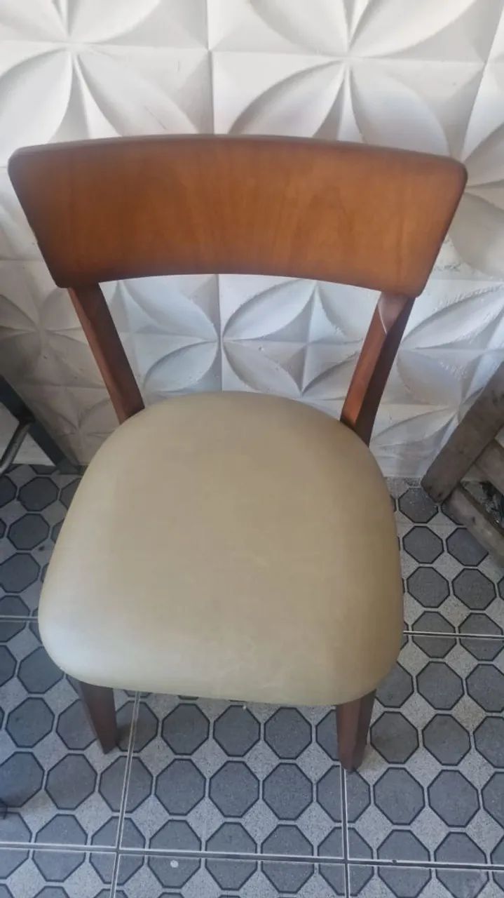 Mesa de Jantar Redonda Moderna (Madeira, Laca e Tampo de Vidro) - Foto 3
