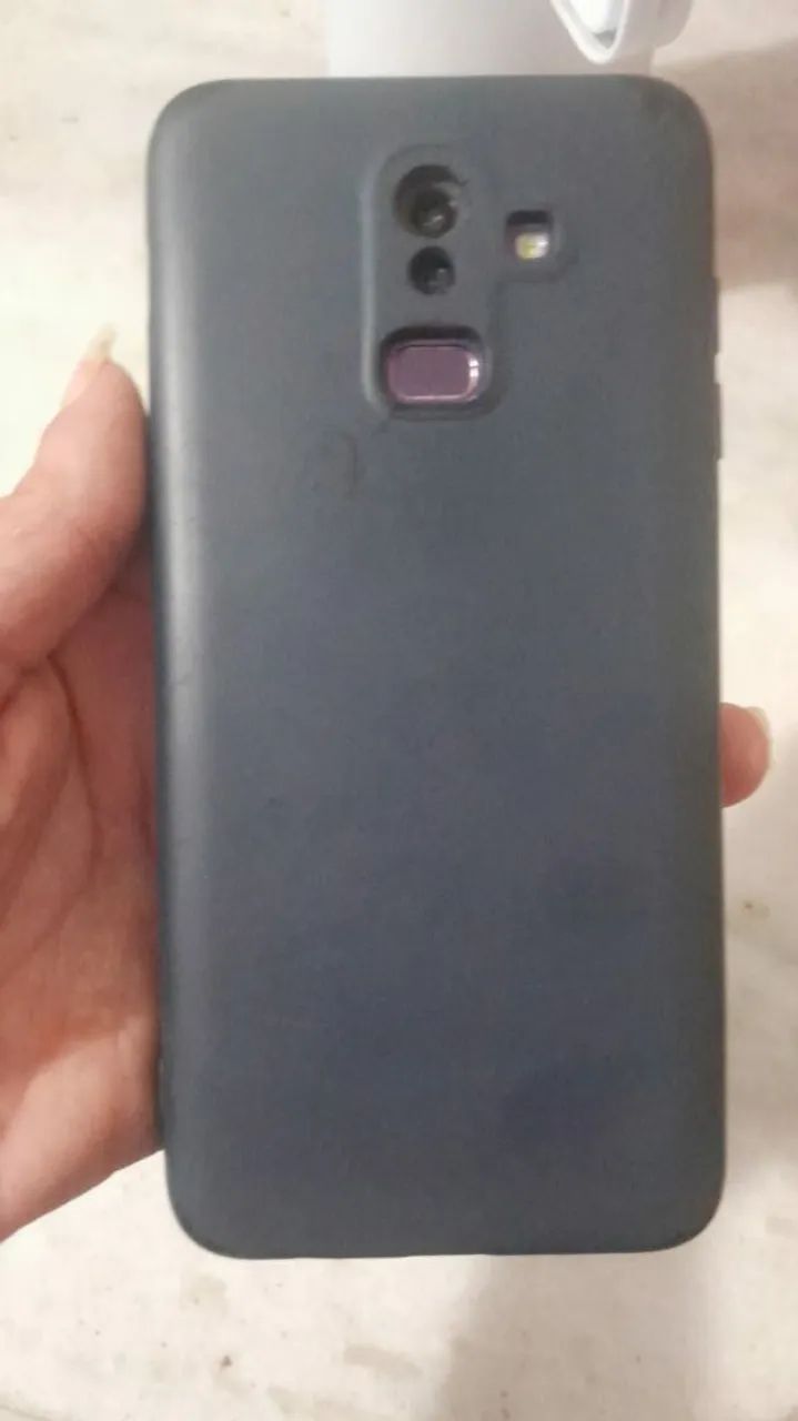 Celular Samsung j8 prime 64 gigas por 200,00  - Foto 3