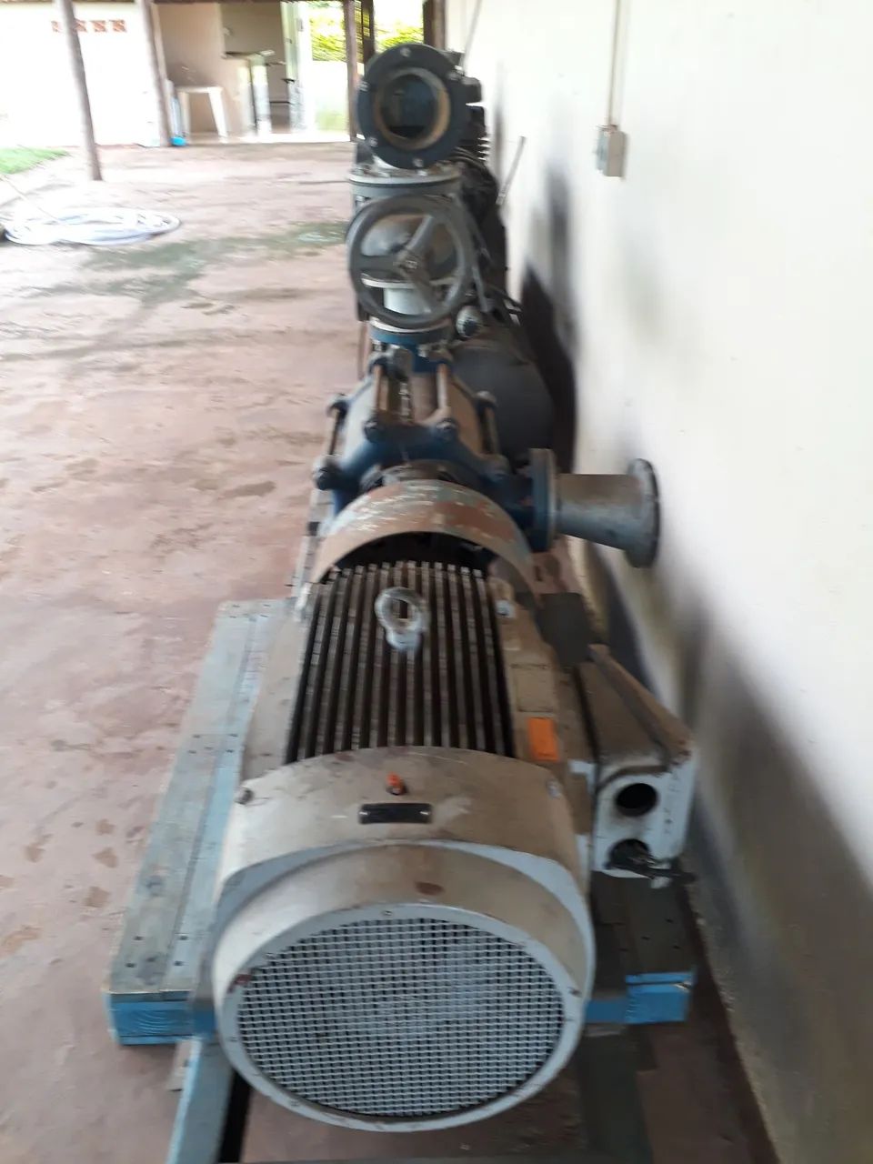 CONJUNTO DE IRRIGAÇÃO MOTOR E BOMBA - Foto 2