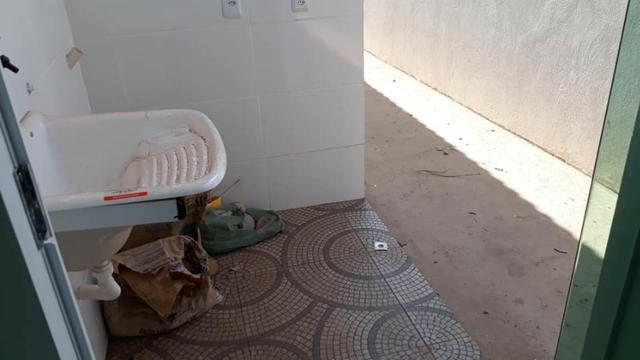 Linda Casa Nova Financia 2/4 Sendo 1 Suíte Na Laje Casa Individual Frente Pra Sombra - Foto 17