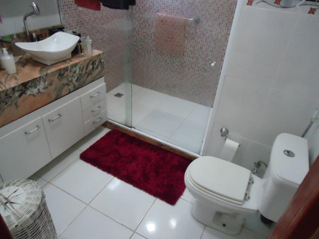Excelente casa triplex com piscina - Foto 10