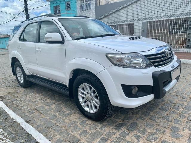 Toyota Hilux SW4 Muito Nova 7 lugares 2013