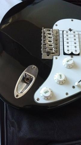 Guitarra Eagle STS 002 + Case - Foto 3