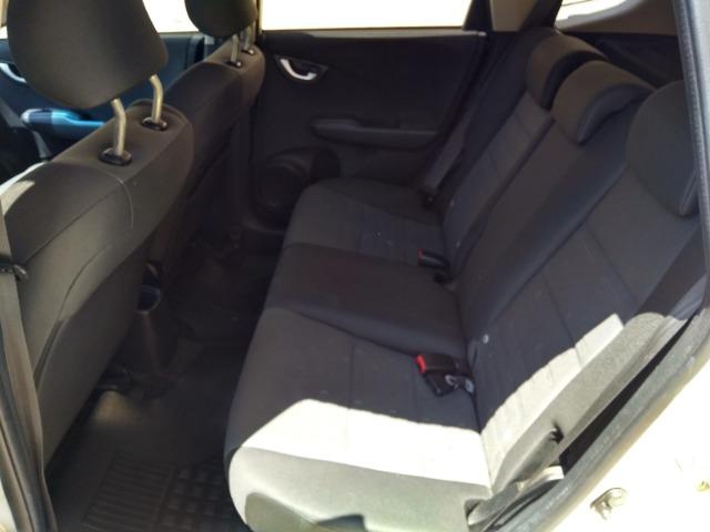 Vendo Fit Twist 13/13 branco, placa A, excelente estado baixa KM Londrina - Foto 8