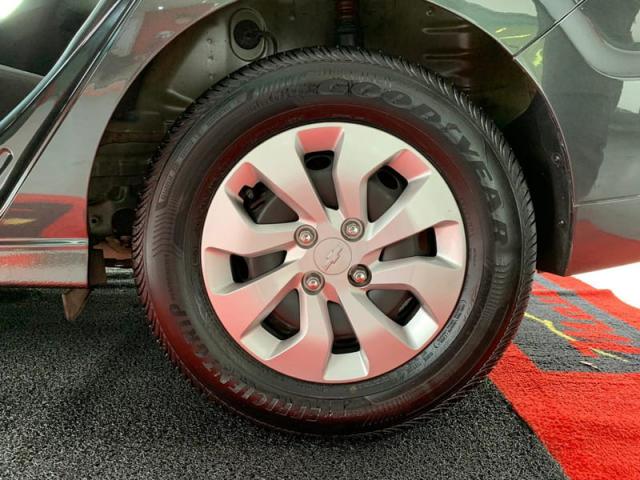 CHEVROLET PRISMA JOY 1.0 8V (FLEXPOWER) 4P - Foto 13