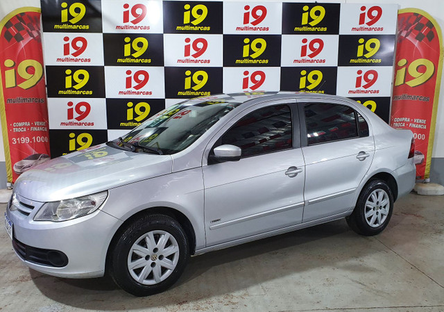 Volkswagen Voyage 1.0 completo