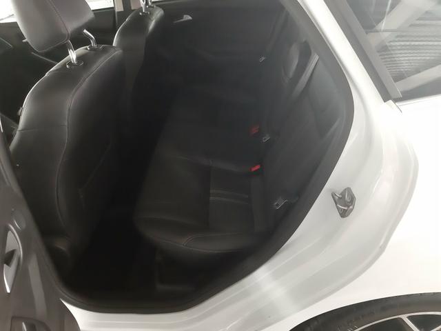 Vendo ou troco Ford Focus Sedan Titanium Automatizado 2.0 2015 77.200 km R$49.900,00 - Foto 8