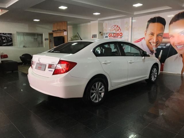 Civic Sedan LXS 1.8/1.8 Flex 16V Mec. 4p - Foto 10