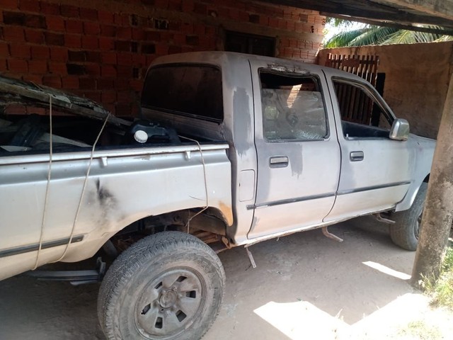 TOYOTA HILUX 2.8