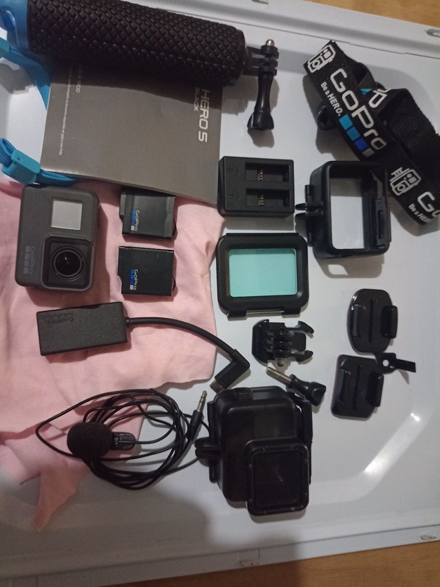 Gopro Hero 5 Black com comando de voz inteligente e microfone externo -  Áudio, TV, vídeo e fotografia - Arraial do Cabo 1017320409 | OLX