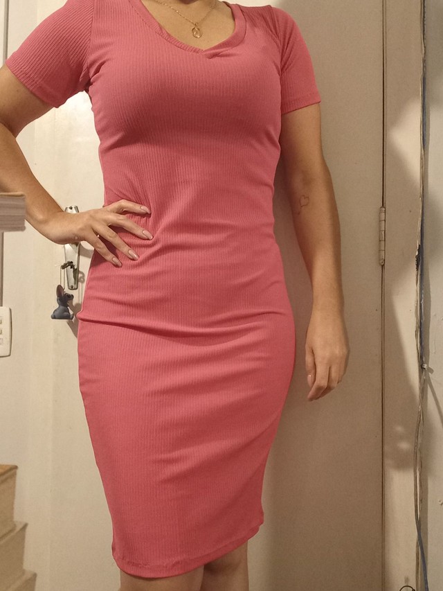Vestido canelado rosa - Foto 2