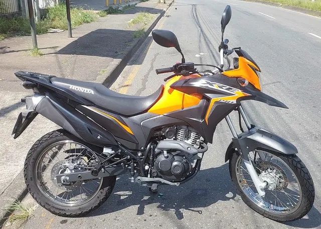 Vendo moto de trilha 10x sem juros - Esportes e ginástica - Cajuru