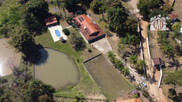 Linda chácara com escritura, 4 dormitórios, piscina, edícula, lago, à venda, 7300 m² por R