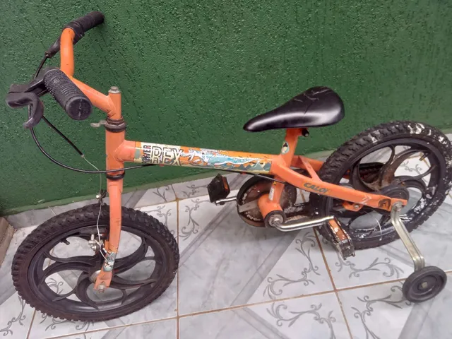 Boneca barbie com bicicleta  +16 anúncios na OLX Brasil