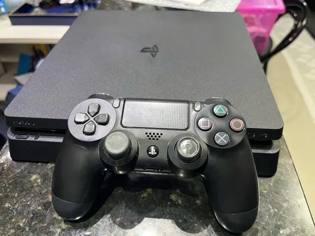 PlayStation 4 / PS4 / 1 TB