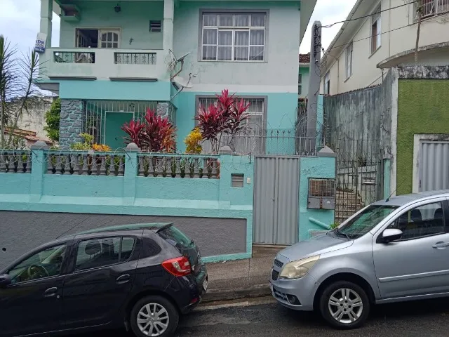 Casa 4 Quartos com 2 suítes , Nazaré - À Venda