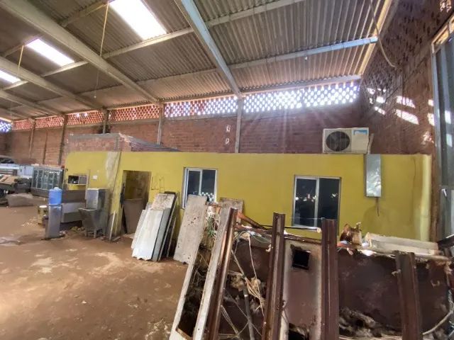 Galpão 1000m² com escritorio, av 02 , C.operaria  rua de facil acesso asfaltada - Foto 6