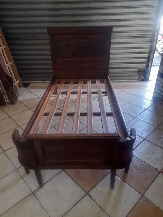 Cama art noveau original em ótimo estado
