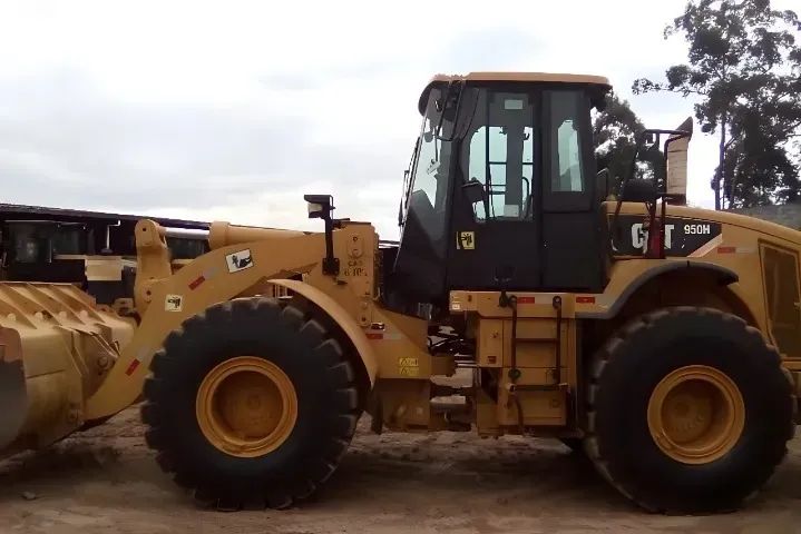 Pá carregadeira Caterpillar 950H Ano 2011 - Foto 2