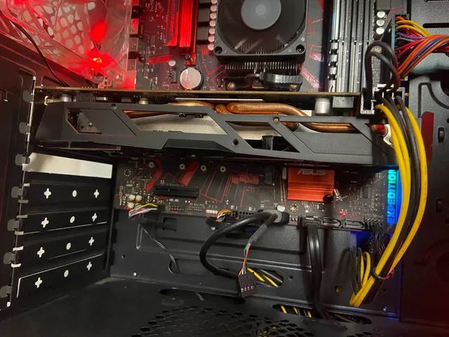 COMPUTER, 32" TV AND KEYBOARD64302949591553123