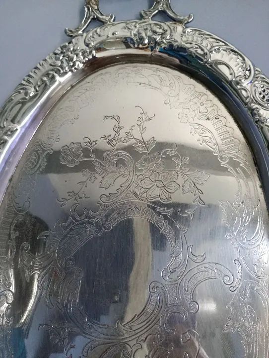 Grande e antiga bandeja europeia em metal - Foto 6