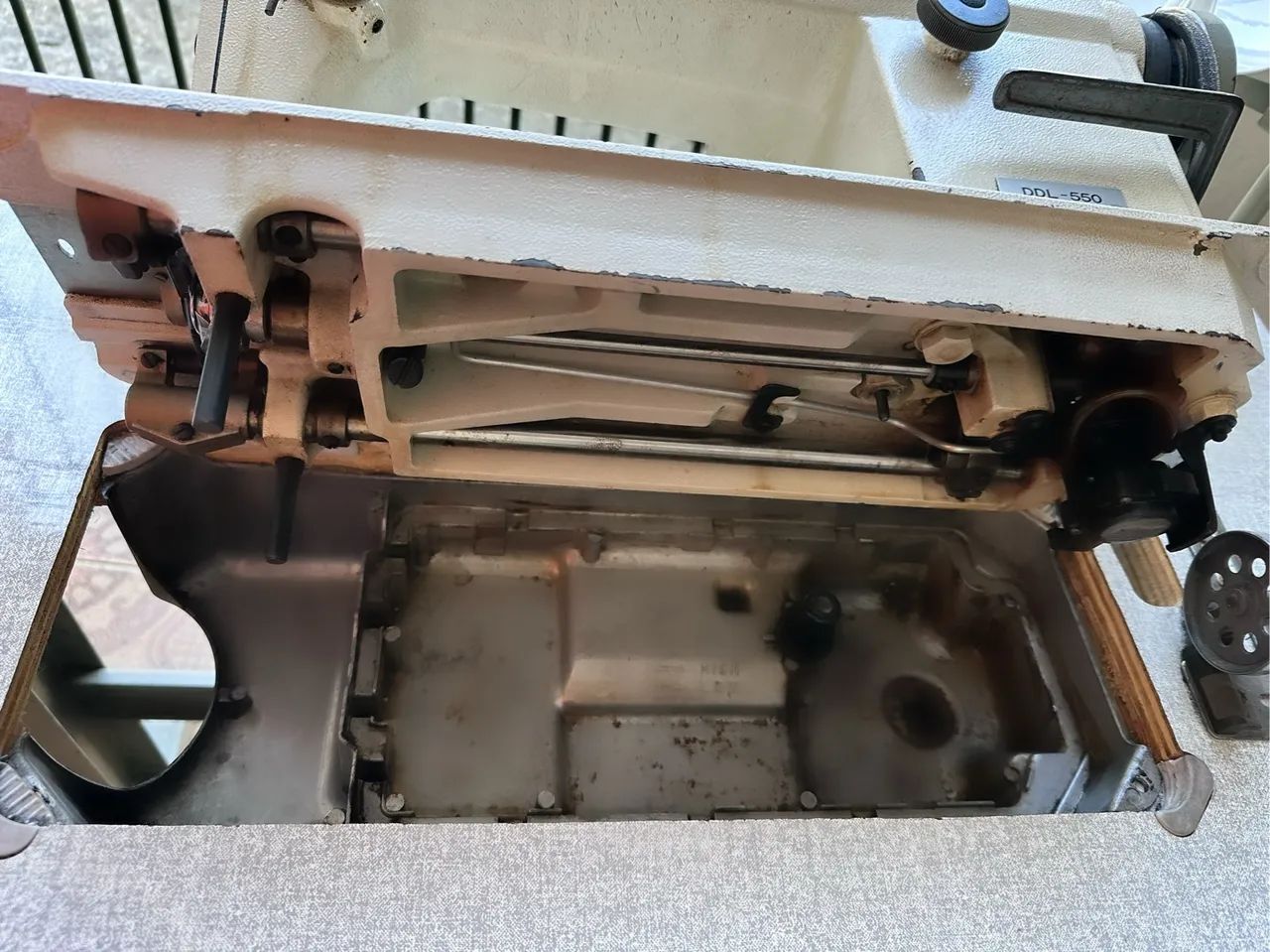 Máquina de Costura Reta Profissional, Industrial Luki  - Foto 4