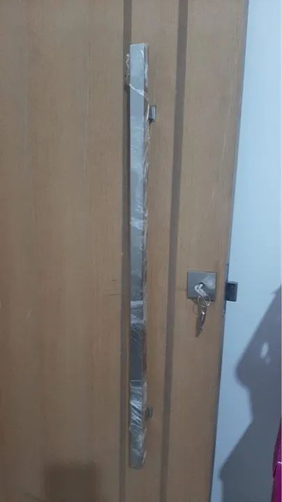 Porta nova 210 de altura e 70    de largura - Foto 2