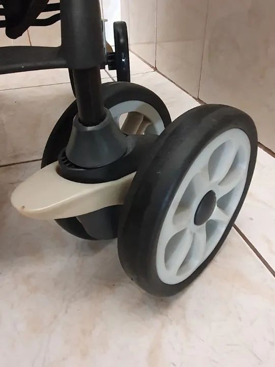 Carrinho de bebê Chicco - Foto 4