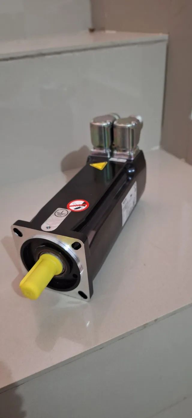 Servo motor Schneider 1.3 kw. - Foto 2