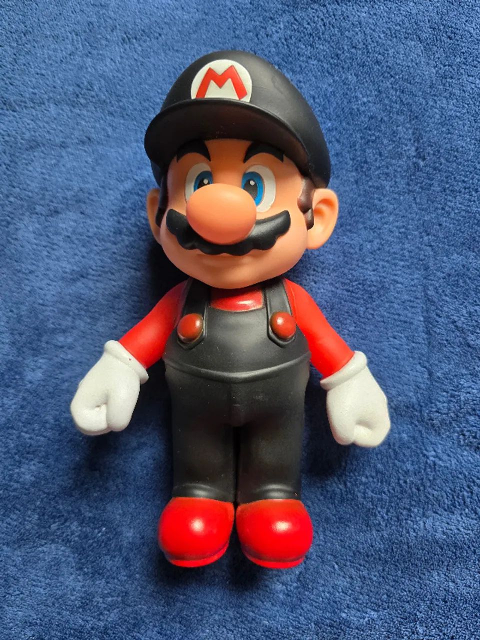  Boneco Mario - Versão Preto e Vermelho - Foto 3