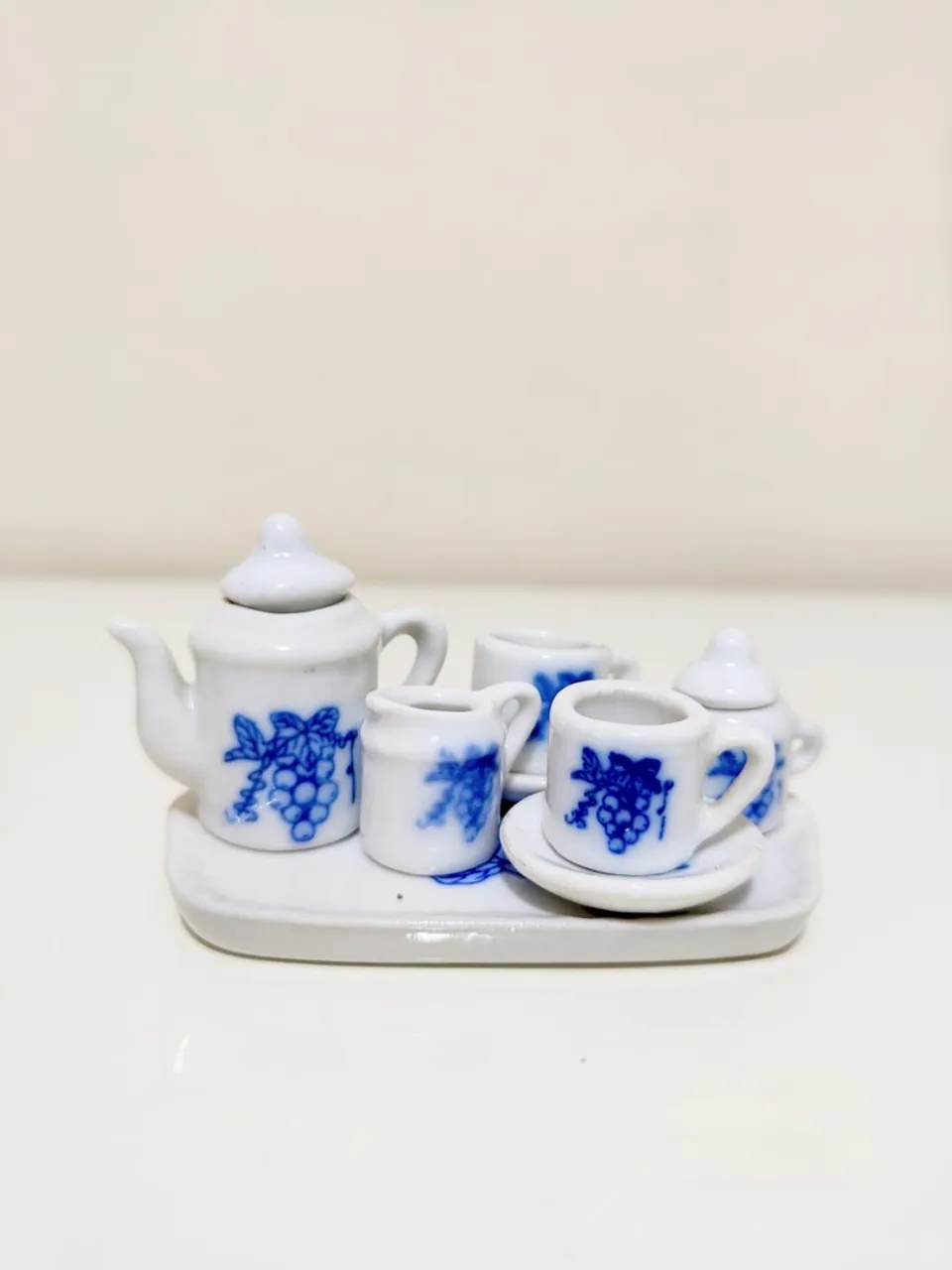 Miniatura de jogo de chá em porcelana