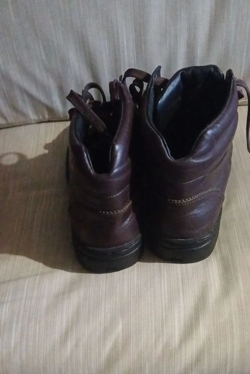 Bota Dolce & Gabbana Marrom - Foto 3