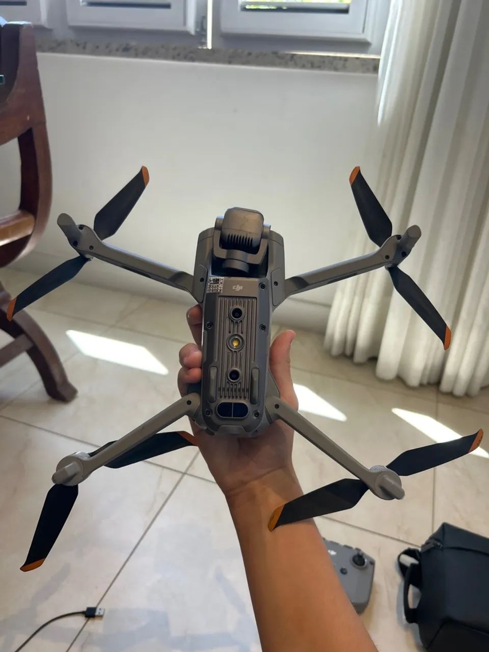 DJI Air 2S muito pouco usado - Fly More Combo completo (3 baterias, filtros ND, case) - Foto 3